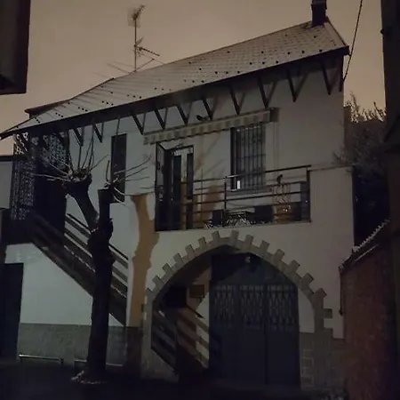 Typical Mountain Mansarda Close To Fiera Rho Milano Mind Lägenhet Pero